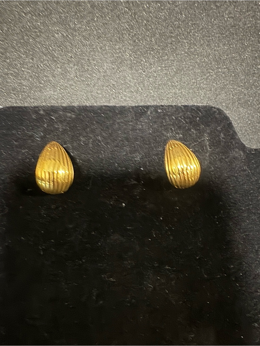 Gold Teardrop Ribbed Stud Earrings - Women Jewelry